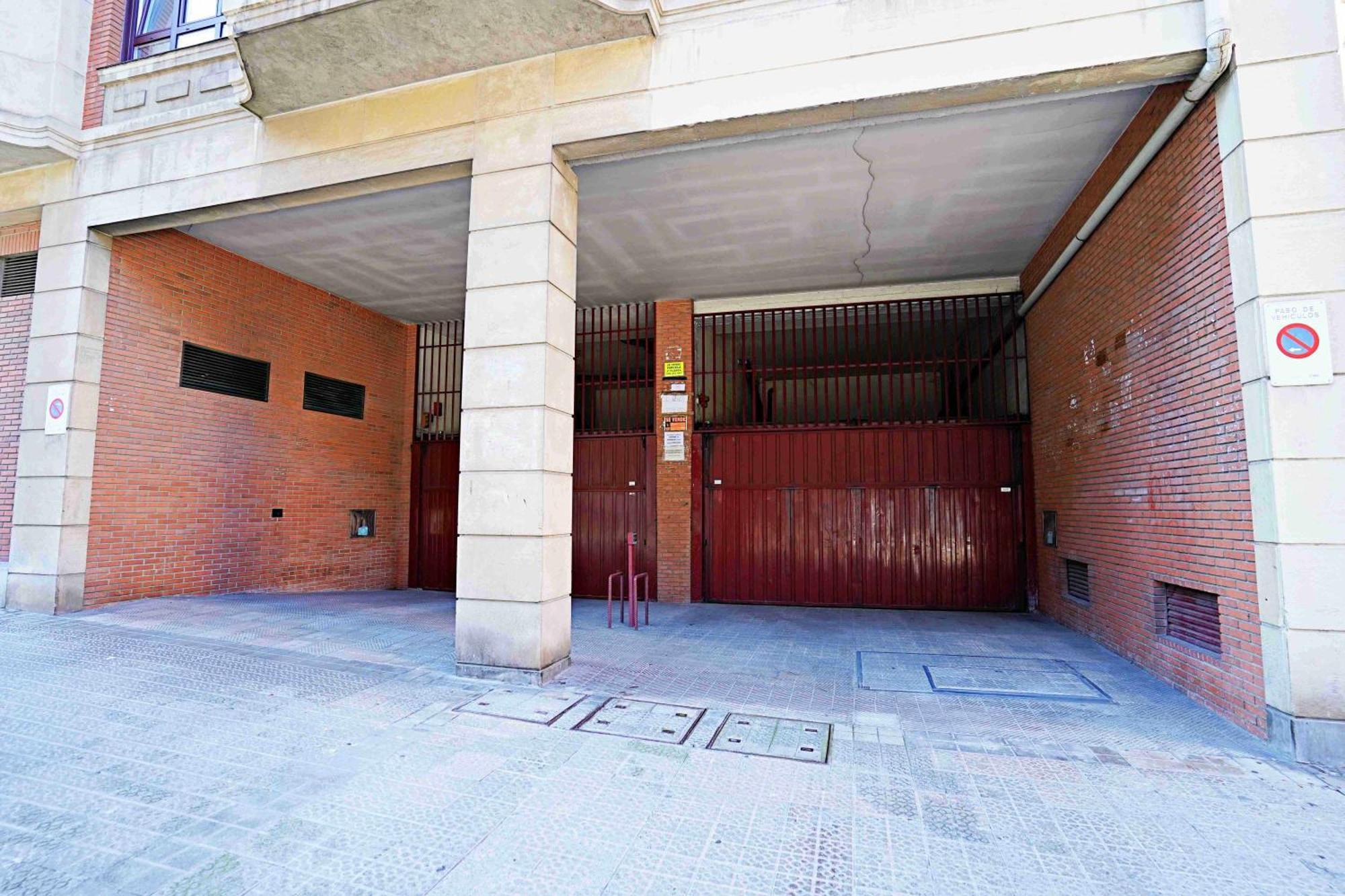 Apart 2 Terrazas Para 4 Personas Bilbao Centro Esterno foto